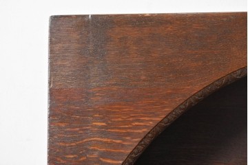 イギリスアンティーク　希少デザイン!!　オーク材　アーチトップ・ボウフロントデザインが魅力のオープンシェルフ　(R-087790)