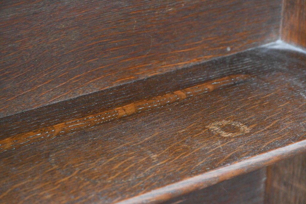 イギリスアンティーク　希少デザイン!!　オーク材　アーチトップ・ボウフロントデザインが魅力のオープンシェルフ　(R-087790)