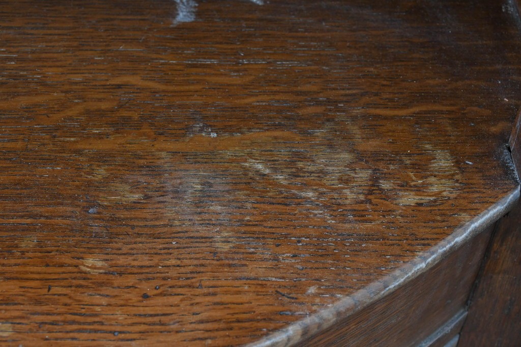 イギリスアンティーク　希少デザイン!!　オーク材　アーチトップ・ボウフロントデザインが魅力のオープンシェルフ　(R-087790)