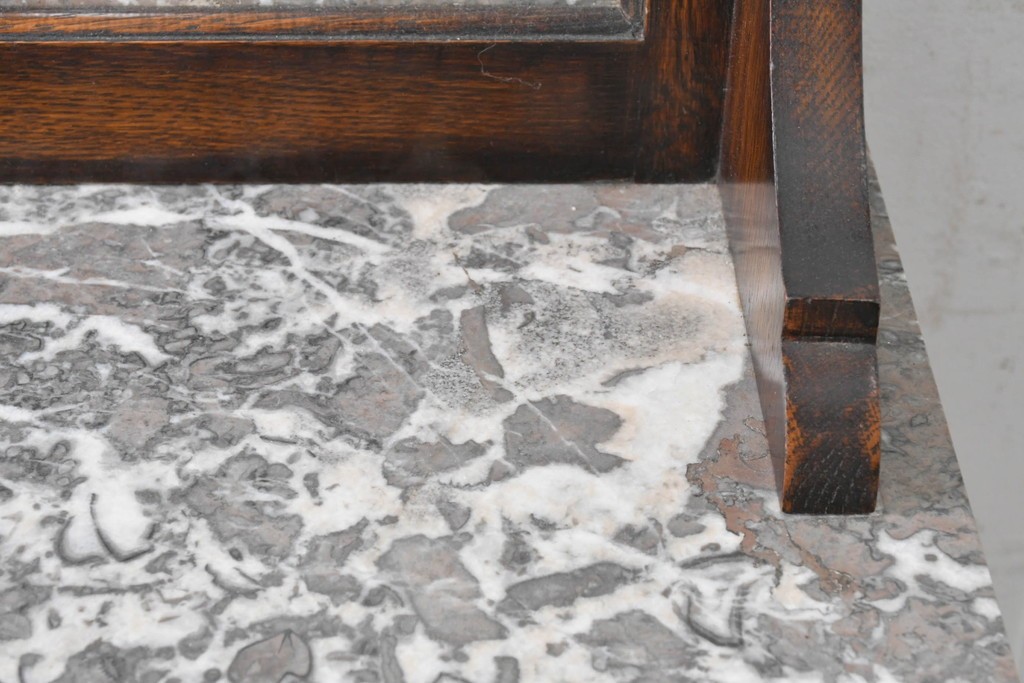 イギリスアンティーク　オーク材　バーリーシュガーツイストレッグが印象的なタオルハンガー付きのウォッシュスタンド　(R-087794)