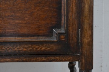 イギリスアンティーク　オーク材　バーリーシュガーツイストレッグが印象的なタオルハンガー付きのウォッシュスタンド　(R-087794)