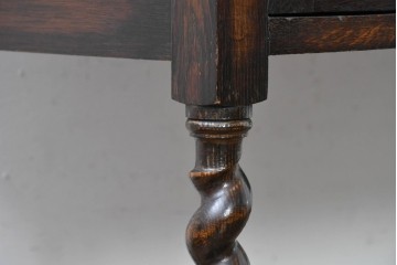 イギリスアンティーク　オーク材　バーリーシュガーツイストレッグが印象的なタオルハンガー付きのウォッシュスタンド　(R-087794)