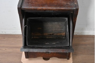 イギリスアンティーク　オーク材　クラシカルな彫刻入りのコールボックス　(R-087795)