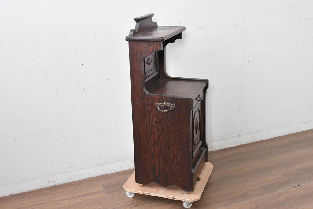 イギリスアンティーク　オーク材　クラシカルな彫刻入りのコールボックス　(R-087795)