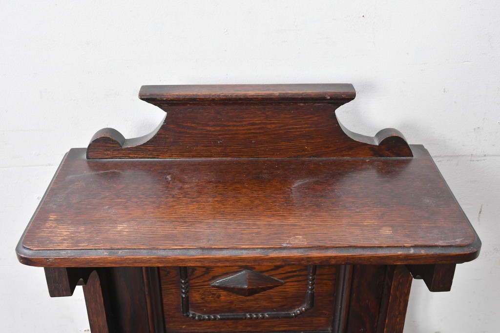 イギリスアンティーク　オーク材　クラシカルな彫刻入りのコールボックス　(R-087795)