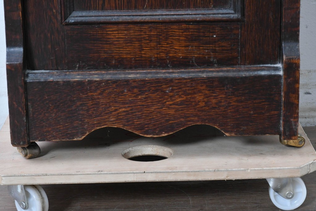 イギリスアンティーク　オーク材　クラシカルな彫刻入りのコールボックス　(R-087795)