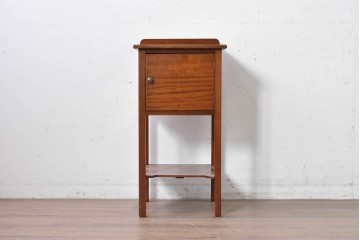 イギリスアンティーク　マホガニー材　シンプルで上品な収納付きサイドテーブル　(R-087796)