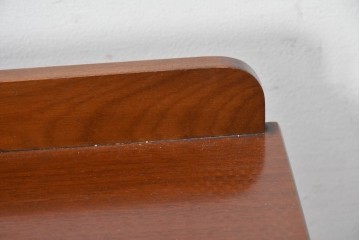 イギリスアンティーク　マホガニー材　シンプルで上品な収納付きサイドテーブル　(R-087796)