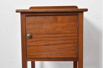 イギリスアンティーク　マホガニー材　シンプルで上品な収納付きサイドテーブル　(R-087796)