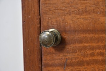 イギリスアンティーク　マホガニー材　シンプルで上品な収納付きサイドテーブル　(R-087796)