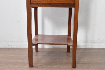 イギリスアンティーク　マホガニー材　シンプルで上品な収納付きサイドテーブル　(R-087796)