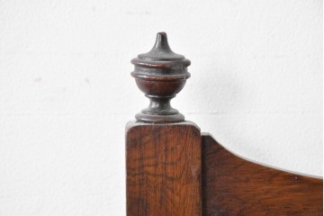 イギリスアンティーク　ローズウッド材　コンパクトなサイズ感がうれしい象嵌入りのミュージックキャビネット　(R-087798)