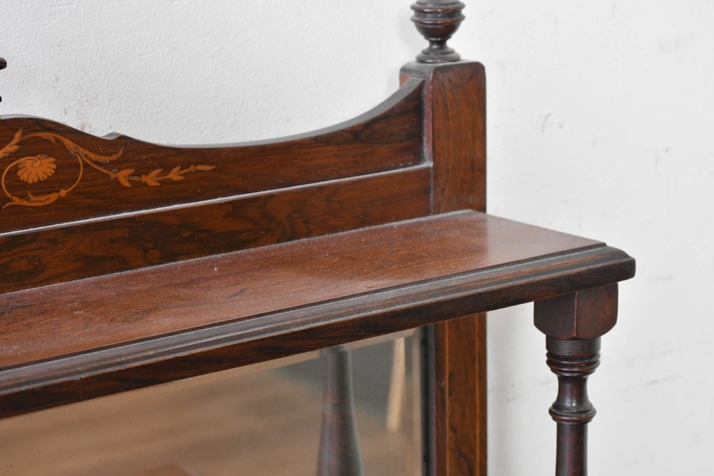 イギリスアンティーク　ローズウッド材　コンパクトなサイズ感がうれしい象嵌入りのミュージックキャビネット　(R-087798)