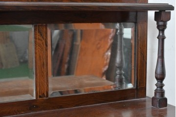 イギリスアンティーク　ローズウッド材　コンパクトなサイズ感がうれしい象嵌入りのミュージックキャビネット　(R-087798)