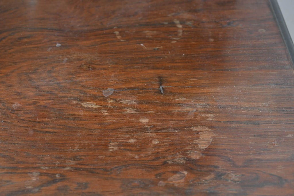 イギリスアンティーク　ローズウッド材　コンパクトなサイズ感がうれしい象嵌入りのミュージックキャビネット　(R-087798)