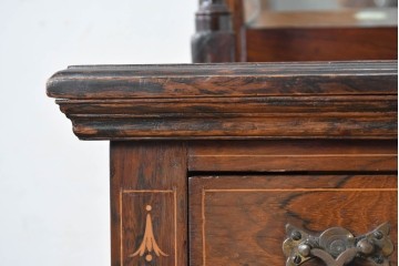 イギリスアンティーク　ローズウッド材　コンパクトなサイズ感がうれしい象嵌入りのミュージックキャビネット　(R-087798)