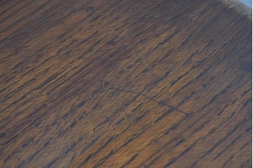 イギリスアンティーク　オーク材　存在感のあるツイストレッグが魅力の小振りなチェスト　(R-087799)