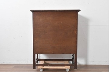 イギリスアンティーク　オーク材　存在感のあるツイストレッグが魅力の小振りなチェスト　(R-087799)