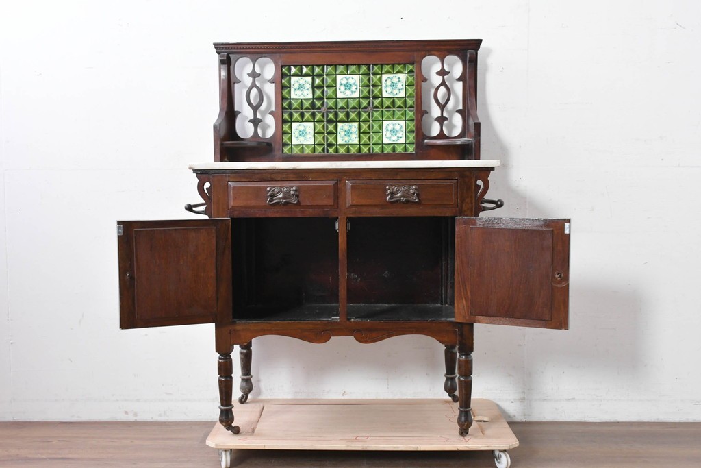 イギリスアンティーク　大理石天板　ウォールナット材　小振りサイズ　タイル装飾と透かし彫りが美しいウォッシュスタンド　(R-087802)