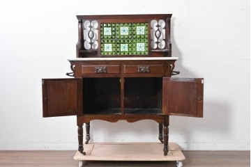 イギリスアンティーク　大理石天板　ウォールナット材　小振りサイズ　タイル装飾と透かし彫りが美しいウォッシュスタンド　(R-087802)