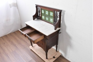 イギリスアンティーク　大理石天板　ウォールナット材　小振りサイズ　タイル装飾と透かし彫りが美しいウォッシュスタンド　(R-087802)