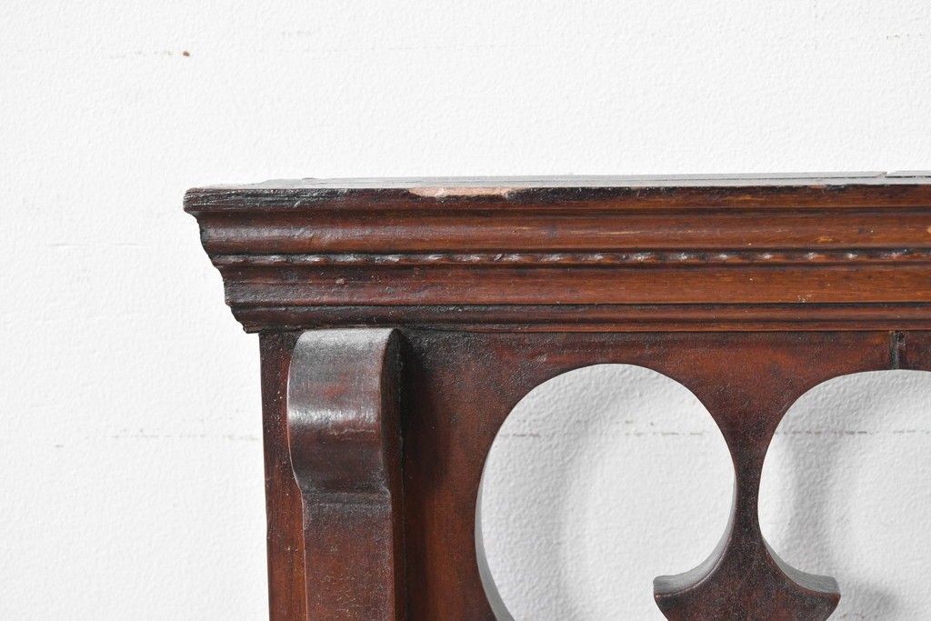 イギリスアンティーク　大理石天板　ウォールナット材　小振りサイズ　タイル装飾と透かし彫りが美しいウォッシュスタンド　(R-087802)