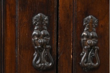 イギリスアンティーク　大理石天板　ウォールナット材　小振りサイズ　タイル装飾と透かし彫りが美しいウォッシュスタンド　(R-087802)