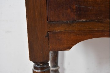 イギリスアンティーク　大理石天板　ウォールナット材　小振りサイズ　タイル装飾と透かし彫りが美しいウォッシュスタンド　(R-087802)