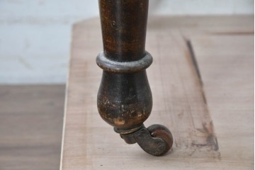 イギリスアンティーク　大理石天板　ウォールナット材　小振りサイズ　タイル装飾と透かし彫りが美しいウォッシュスタンド　(R-087802)