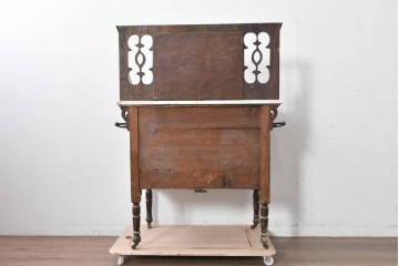 イギリスアンティーク　大理石天板　ウォールナット材　小振りサイズ　タイル装飾と透かし彫りが美しいウォッシュスタンド　(R-087802)