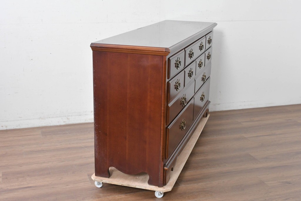 中古　美品　アメリカ　トーマスビル(Thomasville)　インプレッション(IMPRESSIONS)　クラシカルな意匠と収納力を兼ね備えたチェスト　(R-087803)