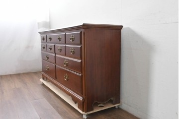 中古　美品　アメリカ　トーマスビル(Thomasville)　インプレッション(IMPRESSIONS)　クラシカルな意匠と収納力を兼ね備えたチェスト　(R-087803)
