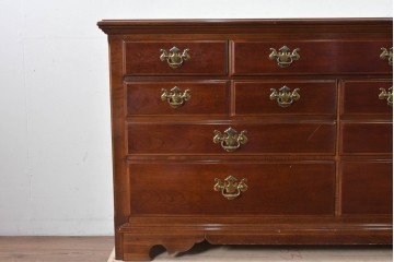 中古　美品　アメリカ　トーマスビル(Thomasville)　インプレッション(IMPRESSIONS)　クラシカルな意匠と収納力を兼ね備えたチェスト　(R-087803)