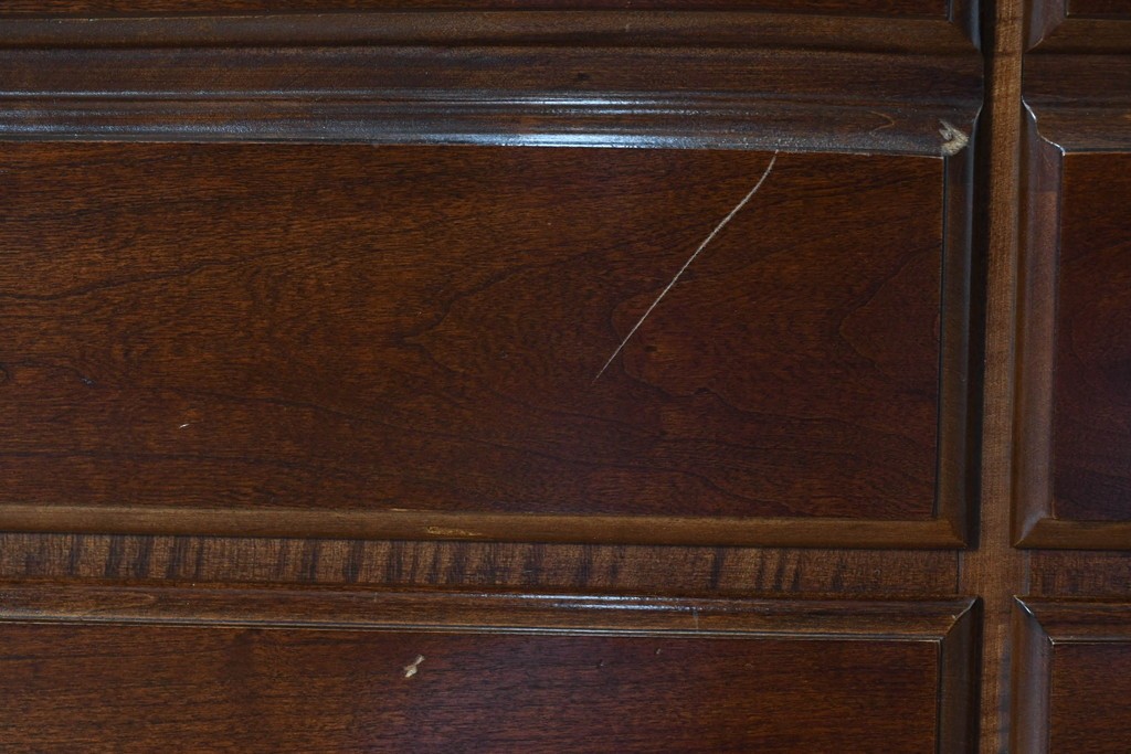 中古　美品　アメリカ　トーマスビル(Thomasville)　インプレッション(IMPRESSIONS)　クラシカルな意匠と収納力を兼ね備えたチェスト　(R-087803)