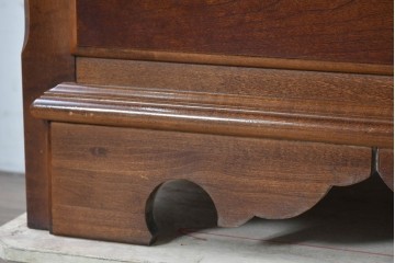 中古　美品　アメリカ　トーマスビル(Thomasville)　インプレッション(IMPRESSIONS)　クラシカルな意匠と収納力を兼ね備えたチェスト　(R-087803)