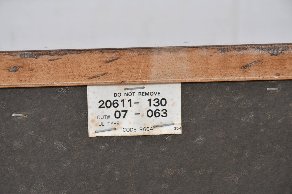 中古　美品　アメリカ　トーマスビル(Thomasville)　インプレッション(IMPRESSIONS)　クラシカルな意匠と収納力を兼ね備えたチェスト　(R-087803)