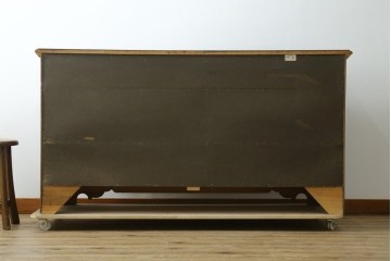 中古　美品　アメリカ　トーマスビル(Thomasville)　インプレッション(IMPRESSIONS)　クラシカルな意匠と収納力を兼ね備えたチェスト　(R-087803)