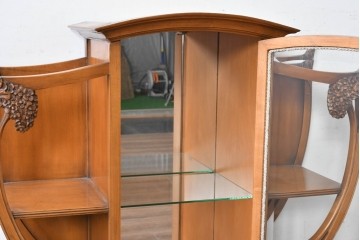 中古　美品　イタリア高級家具　メデア(Medea)　アールヌーヴォー様式　曲線美と彫刻装飾が際立つキャビネット　(R-087804)