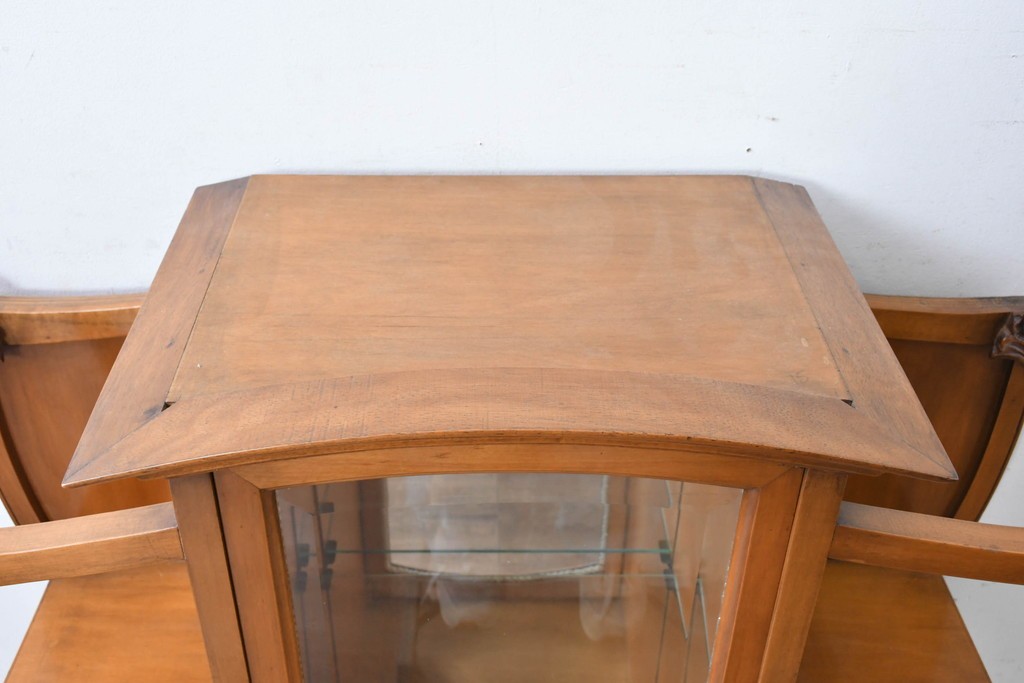 中古　美品　イタリア高級家具　メデア(Medea)　アールヌーヴォー様式　曲線美と彫刻装飾が際立つキャビネット　(R-087804)