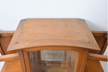 中古　美品　イタリア高級家具　メデア(Medea)　アールヌーヴォー様式　曲線美と彫刻装飾が際立つキャビネット　(R-087804)