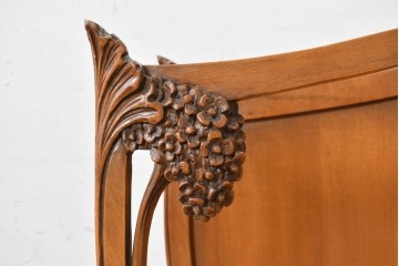 中古　美品　イタリア高級家具　メデア(Medea)　アールヌーヴォー様式　曲線美と彫刻装飾が際立つキャビネット　(R-087804)