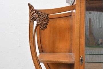 中古　美品　イタリア高級家具　メデア(Medea)　アールヌーヴォー様式　曲線美と彫刻装飾が際立つキャビネット　(R-087804)