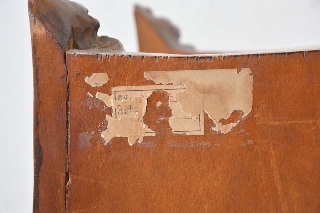 中古　美品　イタリア高級家具　メデア(Medea)　アールヌーヴォー様式　曲線美と彫刻装飾が際立つキャビネット　(R-087804)