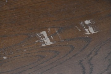 中古　横浜クラシック家具 ダニエル(Daniel)　希少カラー!　オーク材　装飾が美しいクラシカルなライティングビューロー　定価約55万円　(R-087805)