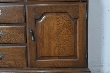 中古　横浜クラシック家具 ダニエル(Daniel)　希少カラー!　オーク材　装飾が美しいクラシカルなライティングビューロー　定価約55万円　(R-087805)