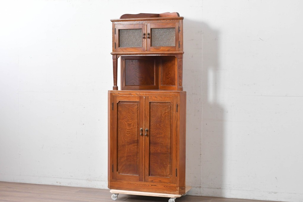 和製アンティーク　上手物!　高級品　欅(ケヤキ)材　上質な杢目が目を引く古い洋館のコーナーキャビネット　(R-087806)