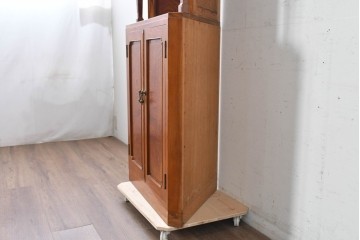 和製アンティーク　上手物!　高級品　欅(ケヤキ)材　上質な杢目が目を引く古い洋館のコーナーキャビネット　(R-087806)