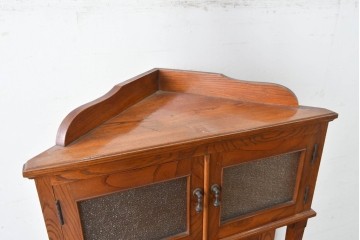 和製アンティーク　上手物!　高級品　欅(ケヤキ)材　上質な杢目が目を引く古い洋館のコーナーキャビネット　(R-087806)