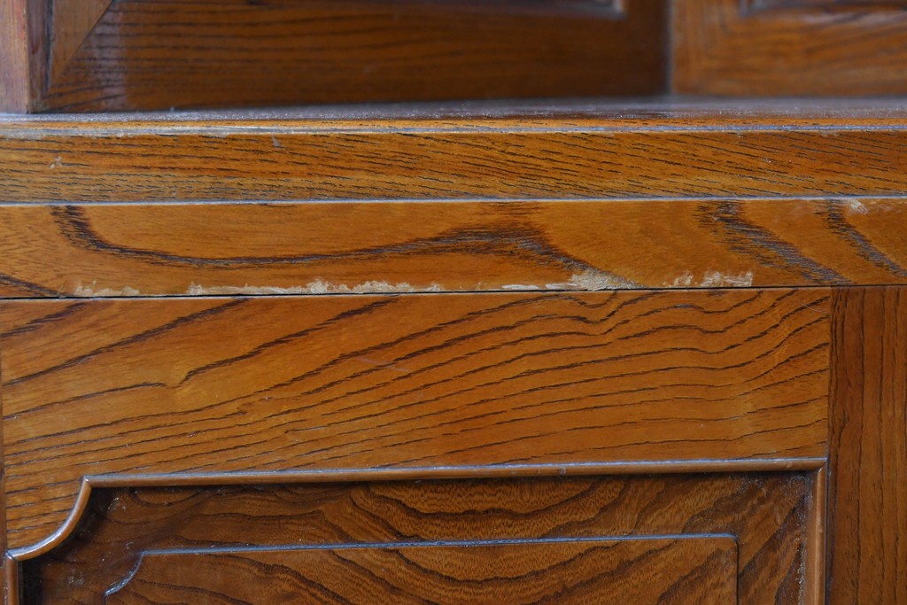 和製アンティーク　上手物!　高級品　欅(ケヤキ)材　上質な杢目が目を引く古い洋館のコーナーキャビネット　(R-087806)