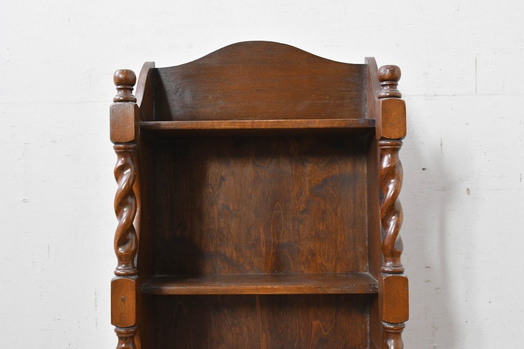 イギリスアンティーク　希少デザイン!　ツイスト支柱が印象的なブックシェルフ　(R-087809)